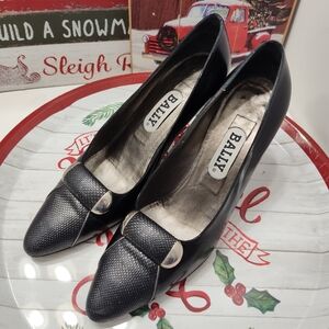 🖤 Vintage 80's Bally Switzerland Lamb Leather Kitten Heel Pumps, Black, 7N